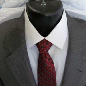 15)Jos A Bank Signature Collection Lt Gray Suit